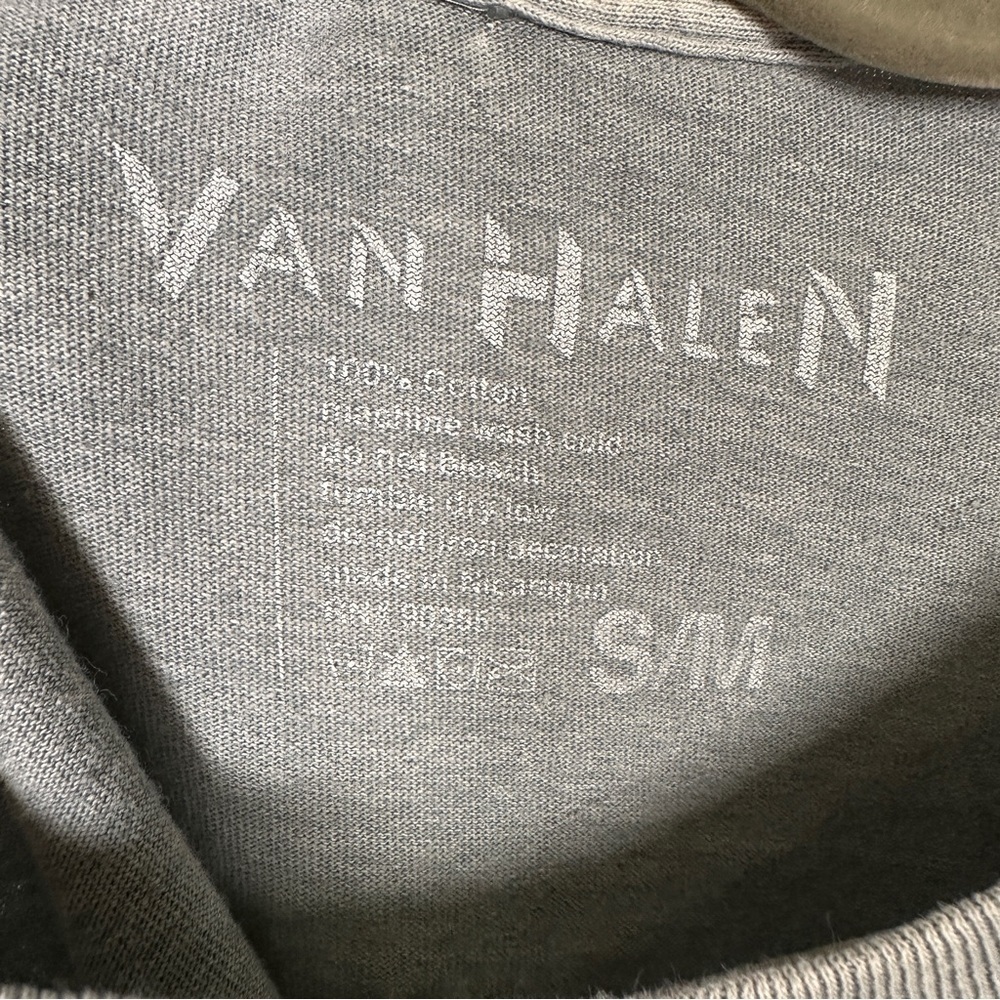 Van Halen Boxy Cropped Tee with Pin-Up Motorcycle Graphic S/M - Picture 6 of 10